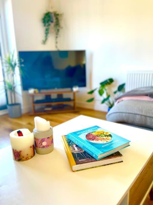Modern Chic Summer Holiday Retreat. New Quay Eksteriør billede